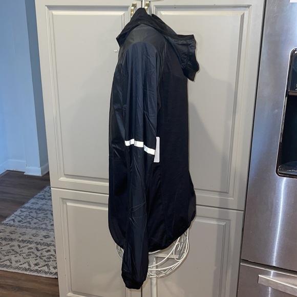 KariTraa lightweight ‘Julie’ winter running jacket NWT - Picture 3 of 11